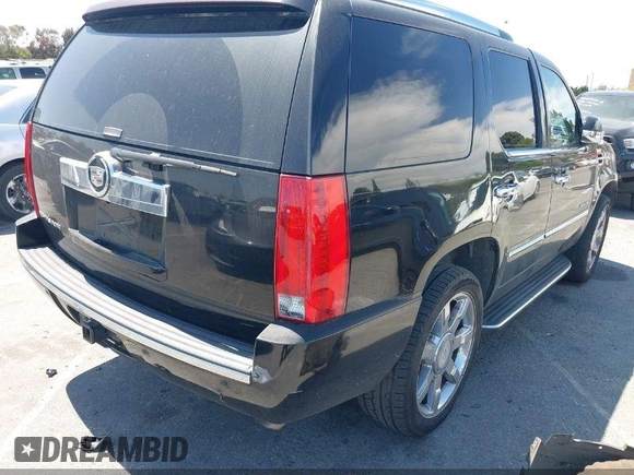 2007 Cadillac Escalade z VIN 1GYFK63887R127376, wystawiony jako IAAI lot #42150261 z przebiegiem 165 849 mil mil oraz . Historia ofert i sprzedaży dostępna na DreamBid. Obrazek 4.