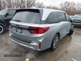 2025 Honda Odyssey Touring с VIN 5FNRL6H85SB028084, выставлен на аукционе IAAI как лот 41822857 с пробегом 3 784 миль миль и . История ставок и продаж доступна на DreamBid. Изображение 4.
