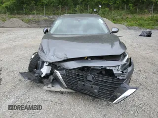 2025 Nissan Sentra S z VIN 3N1AB8BV1SY251935, wystawiony jako Copart lot #57701305 z przebiegiem 7 311 mil mil oraz Szkoda całkowita • Salvage title. Historia ofert i sprzedaży dostępna na DreamBid. Obrazek 5.