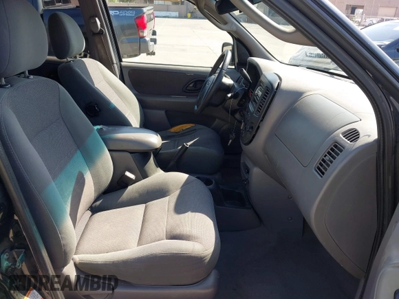2002 Ford Escape XLT with VIN 1FMCU03142KC39723, listed as a IAAI auction lot 42228038 with 131,399 mi miles and . Bid and sale history available at DreamBid. Image 5.