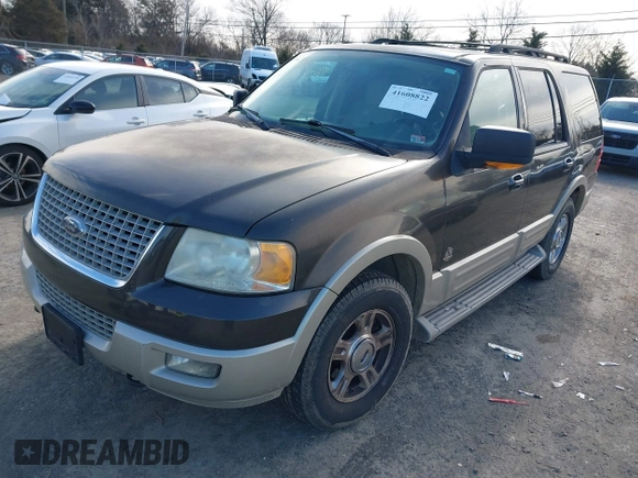 2005 Ford Expedition Eddie Bauer with VIN 1FMFU18555LA39558, listed as a IAAI auction lot 41608822 with 222,057 mi miles. Bid and sale history available at carsss.com. Image 2.
