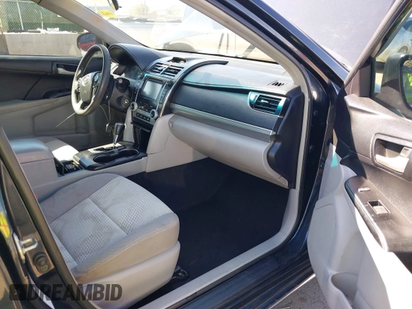 2014 Toyota Camry L with VIN 4T4BF1FK7ER438134, listed as a IAAI auction lot 41881798 with 137,886 mi miles. Bid and sale history available at carsss.com. Image 5.