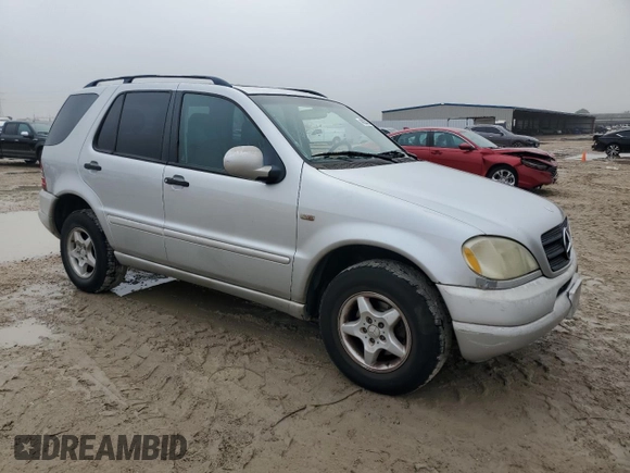 2000 Mercedes-Benz M 320/430/500 z VIN 4JGAB54E8YA214902, wystawiony jako Copart lot #46238825 z przebiegiem Nie podano mil oraz Szkoda całkowita • Salvage title. Historia ofert i sprzedaży dostępna na DreamBid. Obrazek 4.