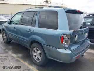 2007 Honda Pilot EX-L with VIN 5FNYF28597B006341, listed as a IAAI auction lot 41808955 with 225,819 mi miles. Bid and sale history available at carsss.com. Image 3.