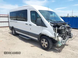 2019 Ford Transit Passenger XL z VIN 1FBZX2CM6KKA99660, wystawiony jako IAAI lot #42318961 z przebiegiem 112 836 mil mil oraz . Historia ofert i sprzedaży dostępna na DreamBid. Obrazek 1.
