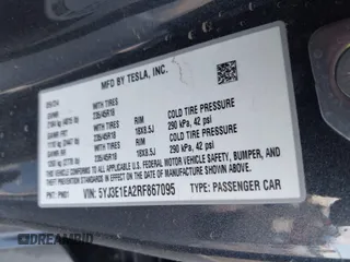 2024 Tesla Model 3 z VIN 5YJ3E1EA2RF867095, wystawiony jako IAAI lot #41550546 z przebiegiem 3 mil mil oraz . Historia ofert i sprzedaży dostępna na DreamBid. Obrazek 9.