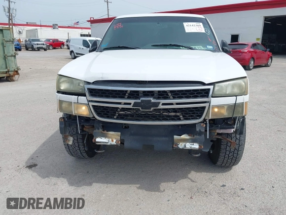 2003 Chevrolet Silverado 1500 LT with VIN 1GCEK19T93E335218, listed as a IAAI auction lot 42142369 with 205,696 mi miles and . Bid and sale history available at DreamBid. Image 6.