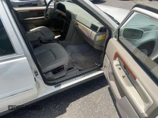 1998 Volvo S90 with VIN YV1KS9606W1129999, listed as a Copart auction lot 47872505 with 197,484 mi miles and Clean Title. Bid and sale history available at carsss.com. Image 5.