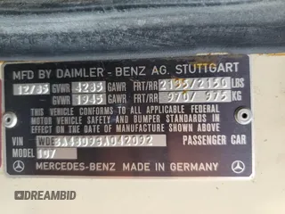 1986 Mercedes-Benz 560 SL with VIN WDBBA48D9GA042092, listed as a Copart auction lot 82438564 with 43,758 mi miles and Salvage Title. Bid and sale history available at DreamBid. Image 14.