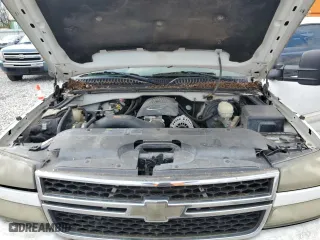 2006 Chevrolet Silverado 1500 LT1 with VIN 2GCEK13T761133699, listed as a Copart auction lot 52619945 with 180,048 mi miles and Clean Title. Bid and sale history available at carsss.com. Image 11.