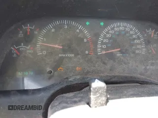2001 Dodge 2500 z VIN 3B7KC26Z61M283195, wystawiony jako IAAI lot #42307262 z przebiegiem 127 818 mil mil oraz . Historia ofert i sprzedaży dostępna na DreamBid. Obrazek 7.