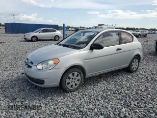2009 Hyundai Accent GS z VIN KMHCM36C69U121900, wystawiony jako Copart lot #61919255 z przebiegiem 100 702 mil mil oraz Czysty tytuł • Clean title. Historia ofert i sprzedaży dostępna na DreamBid. Obrazek 1.