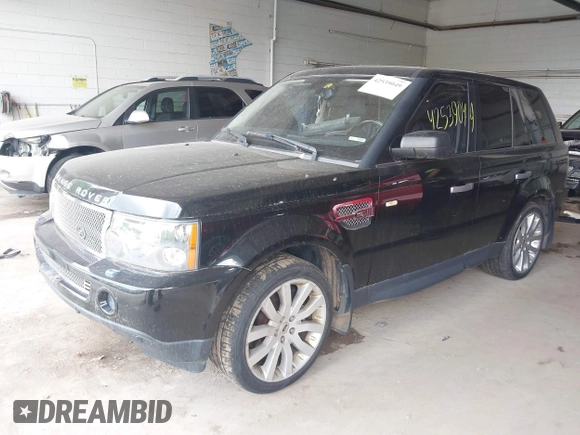 2006 Land Rover Range Rover Sport SC z VIN SALSH23416A957857, wystawiony jako IAAI lot #42539049 z przebiegiem 150 842 mil mil oraz . Historia ofert i sprzedaży dostępna na DreamBid. Obrazek 2.