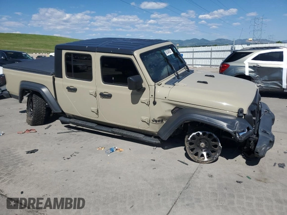 2020 Jeep Gladiator Sport S with VIN 1C6HJTAG5LL161239, listed as a Copart auction lot 60348605 with 35,333 mi miles and Salvage title. Bid and sale history available at DreamBid. Image 4.