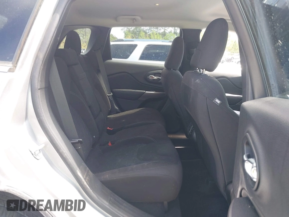 2019 Jeep Cherokee Latitude with VIN 1C4PJLCB7KD114583, listed as a IAAI auction lot 41908161 with 42,286 mi miles. Bid and sale history available at carsss.com. Image 8.