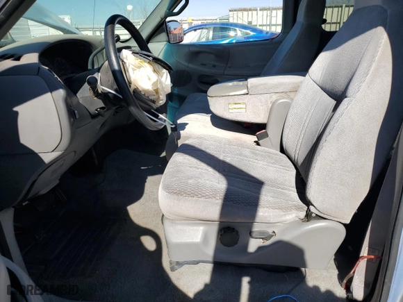 1998 Ford F-150 Standard with VIN 1FTDX1725WKA02303, listed as a Copart auction lot 43471005 with 89,812 mi miles and Salvage Title. Bid and sale history available at carsss.com. Image 7.