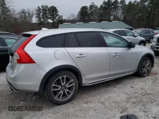 2018 Volvo V60 z VIN YV440MWK4J2056026, wystawiony jako Copart lot #83186344 z przebiegiem 45 495 mil mil oraz Szkoda całkowita • Salvage title. Historia ofert i sprzedaży dostępna na DreamBid. Obrazek 3.