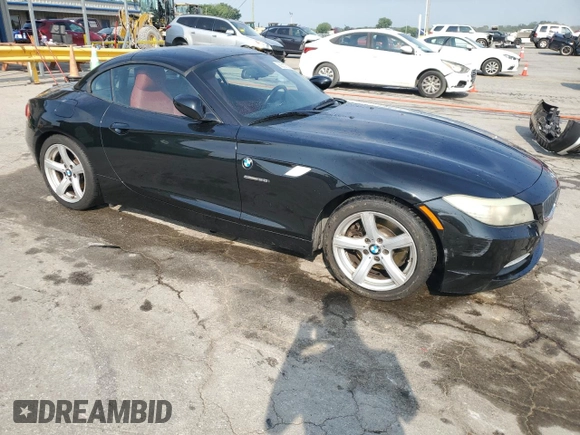 2009 BMW Z4 sDrive30i с VIN WBALM53589E161683, выставлен на аукционе Copart как лот 60557635 с пробегом 70 183 миль миль и Списание • Salvage title. История ставок и продаж доступна на DreamBid. Изображение 4.