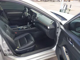 2020 Nissan Altima 2.5 SL with VIN 1N4BL4EV2LC135355, listed as a IAAI auction lot 41778726 with 104,603 mi miles. Bid and sale history available at carsss.com. Image 5.
