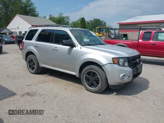 2012 Ford Escape XLT с VIN 1FMCU9DG7CKB68798, выставлен на аукционе IAAI как лот 42431128 с пробегом 181 556 миль миль и . История ставок и продаж доступна на DreamBid. Изображение 1.