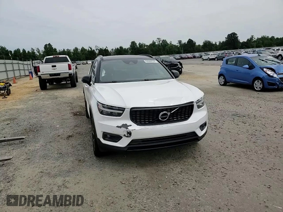 2019 Volvo XC40 R-Design z VIN YV4AC2HM5K2118760, wystawiony jako Copart lot #68668534 z przebiegiem 106 810 mil mil oraz Szkoda całkowita • Salvage title. Historia ofert i sprzedaży dostępna na DreamBid. Obrazek 11.