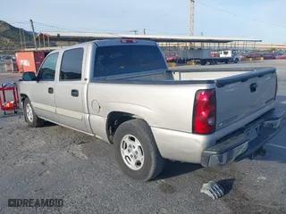 2004 Chevrolet Silverado 1500 Crew Cab LS with VIN 2GCEC13T741428702, listed as a IAAI auction lot 41915343 with 252,065 mi miles. Bid and sale history available at carsss.com. Image 3.