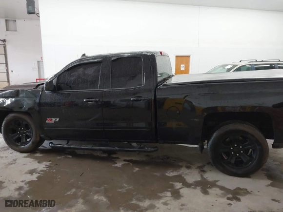 2017 Chevrolet Silverado 1500 LT with VIN 1GCVKREC5HZ253927, listed as a IAAI auction lot 41720221 with 110,141 mi miles. Bid and sale history available at carsss.com. Image 15.