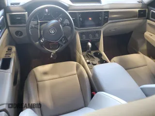 2019 Volkswagen Atlas SE with VIN 1V2XR2CA6KC606410, listed as a Copart auction lot 49156685 with 114,396 mi miles and Salvage title. Bid and sale history available at DreamBid. Image 8.