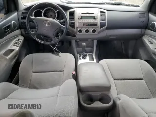 2005 Toyota Tacoma z VIN 5TEMU52N35Z126145, wystawiony jako Copart lot #55391105 z przebiegiem 150 046 mil mil oraz Szkoda całkowita • Salvage title. Historia ofert i sprzedaży dostępna na DreamBid. Obrazek 8.