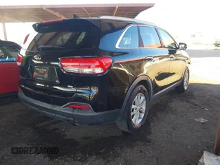 2016 Kia Sorento LX with VIN 5XYPG4A34GG096519, listed as a IAAI auction lot 41804182 with 151,909 mi miles. Bid and sale history available at carsss.com. Image 4.