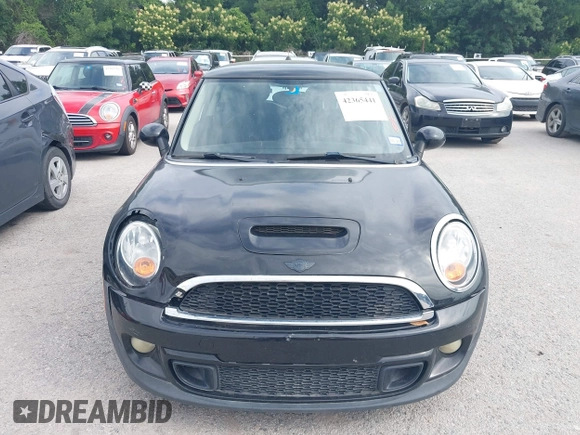 2012 MINI Hardtop S with VIN WMWSV3C56CTY18612, listed as a IAAI auction lot 42365441 with 158,934 mi miles and . Bid and sale history available at DreamBid. Image 13.