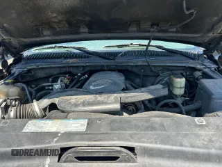 2002 Cadillac Escalade z VIN 1GYEC63T22R113253, wystawiony jako Copart lot #56408115 z przebiegiem 249 604 mil mil oraz Szkody całkowita. Historia ofert i sprzedaży dostępna na DreamBid. Obrazek 7.