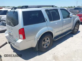 2005 Nissan Pathfinder SE with VIN 5N1AR18W95C754105, listed as a IAAI auction lot 42804550 with Not provided miles and . Bid and sale history available at DreamBid. Image 4.