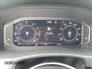 2022 Volkswagen Atlas SE with VIN 1V2HR2CAXNC514385, listed as a Copart auction lot 55742695 with 33,263 mi miles and Salvage title. Bid and sale history available at DreamBid. Image 9.