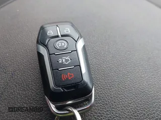 2016 Ford Explorer Limited z VIN 1FM5K8F89GGA46337, wystawiony jako IAAI lot #42131542 z przebiegiem 251 505 mil mil oraz . Historia ofert i sprzedaży dostępna na DreamBid. Obrazek 11.