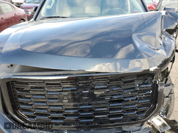 2017 GMC Yukon SLE with VIN 1GKS2AEC4HR244077, listed as a Copart auction lot 81921654 with 112,753 mi miles and Clean Title. Bid and sale history available at carsss.com. Image 12.