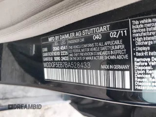 2011 Mercedes-Benz C-Class C 300 Sport with VIN WDDGF5EB7BA528433, listed as a IAAI auction lot 42027704 with 201,232 mi miles. Bid and sale history available at carsss.com. Image 9.