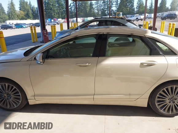 2014 Lincoln MKZ Hybrid с VIN 3LN6L2LU3ER815081, выставлен на аукционе IAAI как лот 42620562 с пробегом 133 377 миль миль и . История ставок и продаж доступна на DreamBid. Изображение 15.
