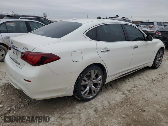 2018 Infiniti Q70 Luxe z VIN JN1BY1PP1JM330432, wystawiony jako Copart lot #45237735 z przebiegiem 108 141 mil mil oraz Szkoda całkowita • Salvage title. Historia ofert i sprzedaży dostępna na DreamBid. Obrazek 3.