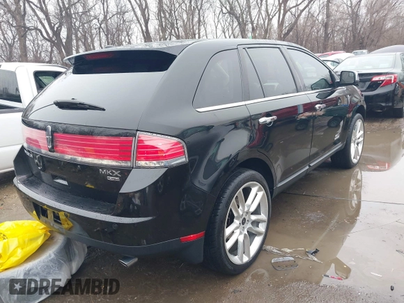 2010 Lincoln MKX with VIN 2LMDJ8JC2ABJ09727, listed as a IAAI auction lot 41441496 with 111,720 mi miles. Bid and sale history available at carsss.com. Image 4.