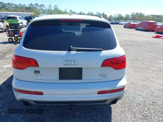 2014 Audi Q7 3.0T S line Prestige with VIN WA1DGAFE4ED008263, listed as a IAAI auction lot 41736972 with 135,080 mi miles. Bid and sale history available at carsss.com. Image 16.