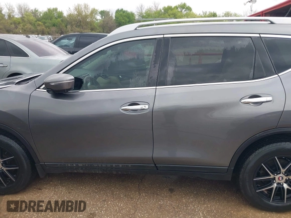 2015 Nissan Rogue SL with VIN 5N1AT2MT4FC773875, listed as a IAAI auction lot 41803439 with 206,399 mi miles. Bid and sale history available at carsss.com. Image 14.