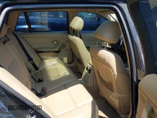 2007 BMW 3 Series 328i with VIN WBAVS13527FX15900, listed as a IAAI auction lot 42047413 with 159,249 mi miles. Bid and sale history available at carsss.com. Image 8.
