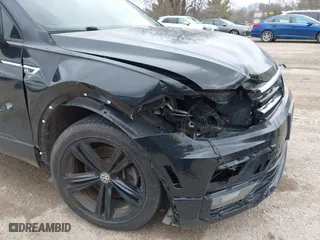 2019 Volkswagen Tiguan SE with VIN 3VV2B7AX2KM187217, listed as a IAAI auction lot 41937845 with 89,138 mi miles. Bid and sale history available at carsss.com. Image 17.