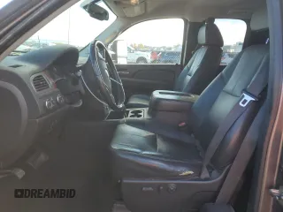 2008 GMC Sierra 2500HD SLT z VIN 1GTHK29618E181379, wystawiony jako Copart lot #78244454 z przebiegiem 161 846 mil mil oraz Szkoda całkowita • Salvage title. Historia ofert i sprzedaży dostępna na DreamBid. Obrazek 7.