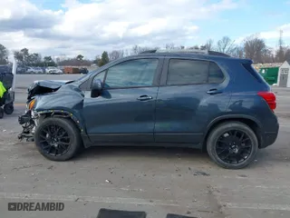 2021 Chevrolet Trax LT with VIN KL7CJLSB9MB348283, listed as a IAAI auction lot 41728023 with 83,267 mi miles. Bid and sale history available at carsss.com. Image 14.