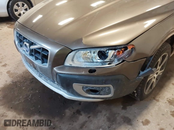 2013 Volvo XC70 T6 with VIN YV4902BZ3D1160451, listed as a IAAI auction lot 41607113 with 212,568 mi miles and . Bid and sale history available at DreamBid. Image 6.
