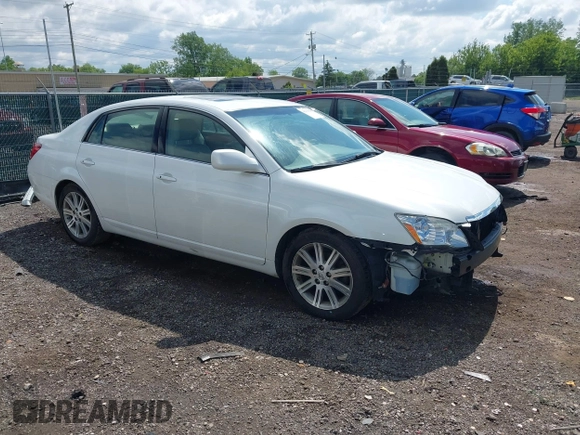2007 Toyota Avalon XL z VIN 4T1BK36B07U187140, wystawiony jako IAAI lot #42333928 z przebiegiem 119 924 mil mil oraz . Historia ofert i sprzedaży dostępna na DreamBid. Obrazek 1.
