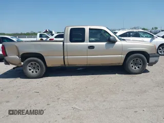 2005 Chevrolet Silverado 1500 Work Truck с VIN 1GCEC19X45Z220571, выставлен на аукционе IAAI как лот 42010514 с пробегом 192 394 миль миль и . История ставок и продаж доступна на DreamBid. Изображение 13.