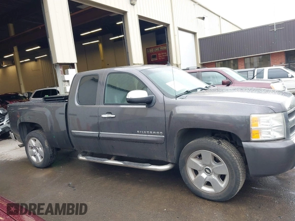 2010 Chevrolet Silverado 1500 LT with VIN 1GCSCSE03AZ202381, listed as a IAAI auction lot 41597602 with 251,154 mi miles and . Bid and sale history available at DreamBid. Image 13.